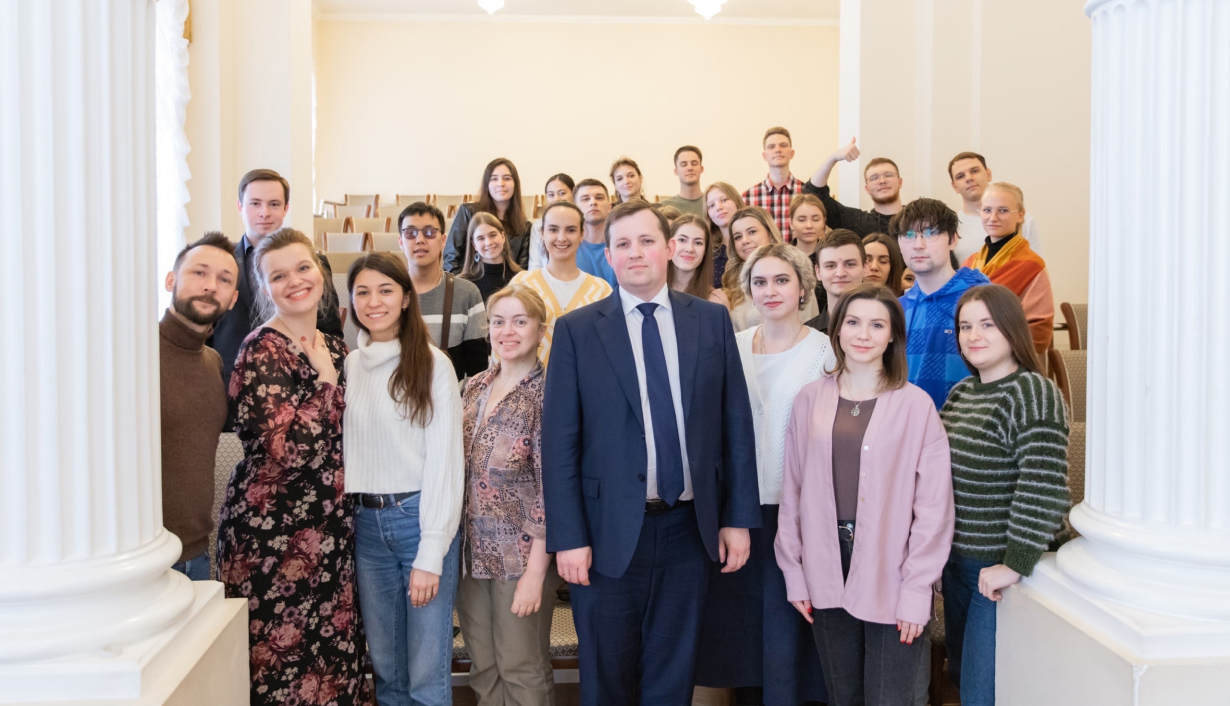 «Музыкальное училище Е. и М. Гнесиных»